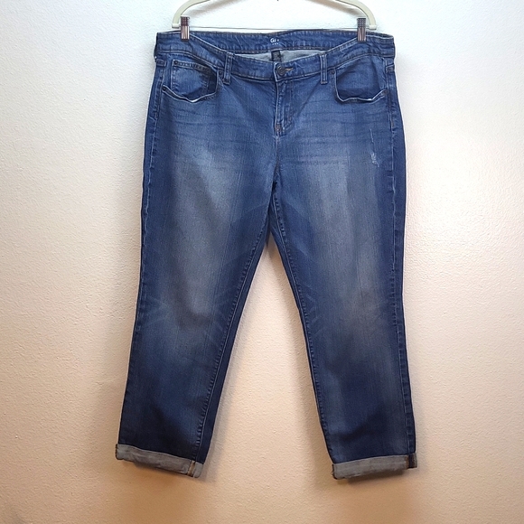 GAP Cropped Blue Jeans - Picture 1 of 9